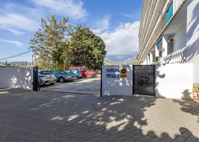 - Urbanizacion Almijara * Nerja