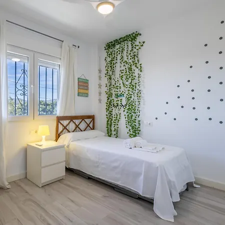 Lägenhet - Urbanizacion Almijara Nerja